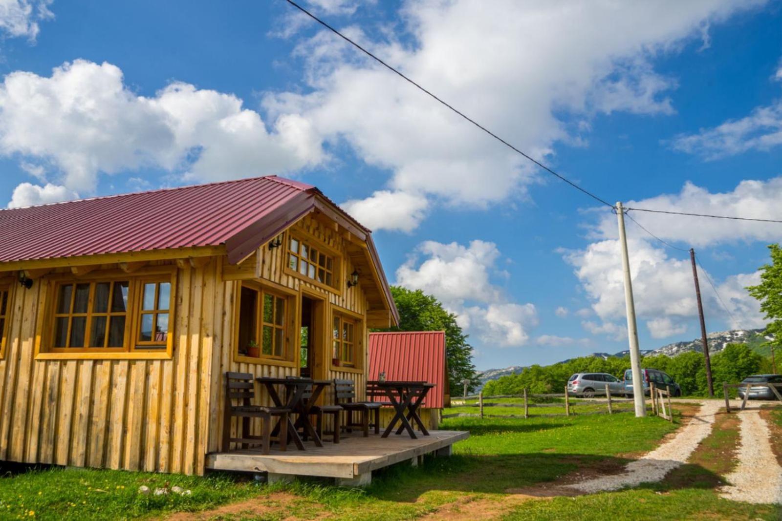 זבליאק Maple Bungalows מראה חיצוני תמונה